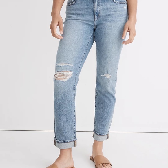 The High-Rise Slim Boyjean in Birchwood Wash - NWT - Picture 9 of 9